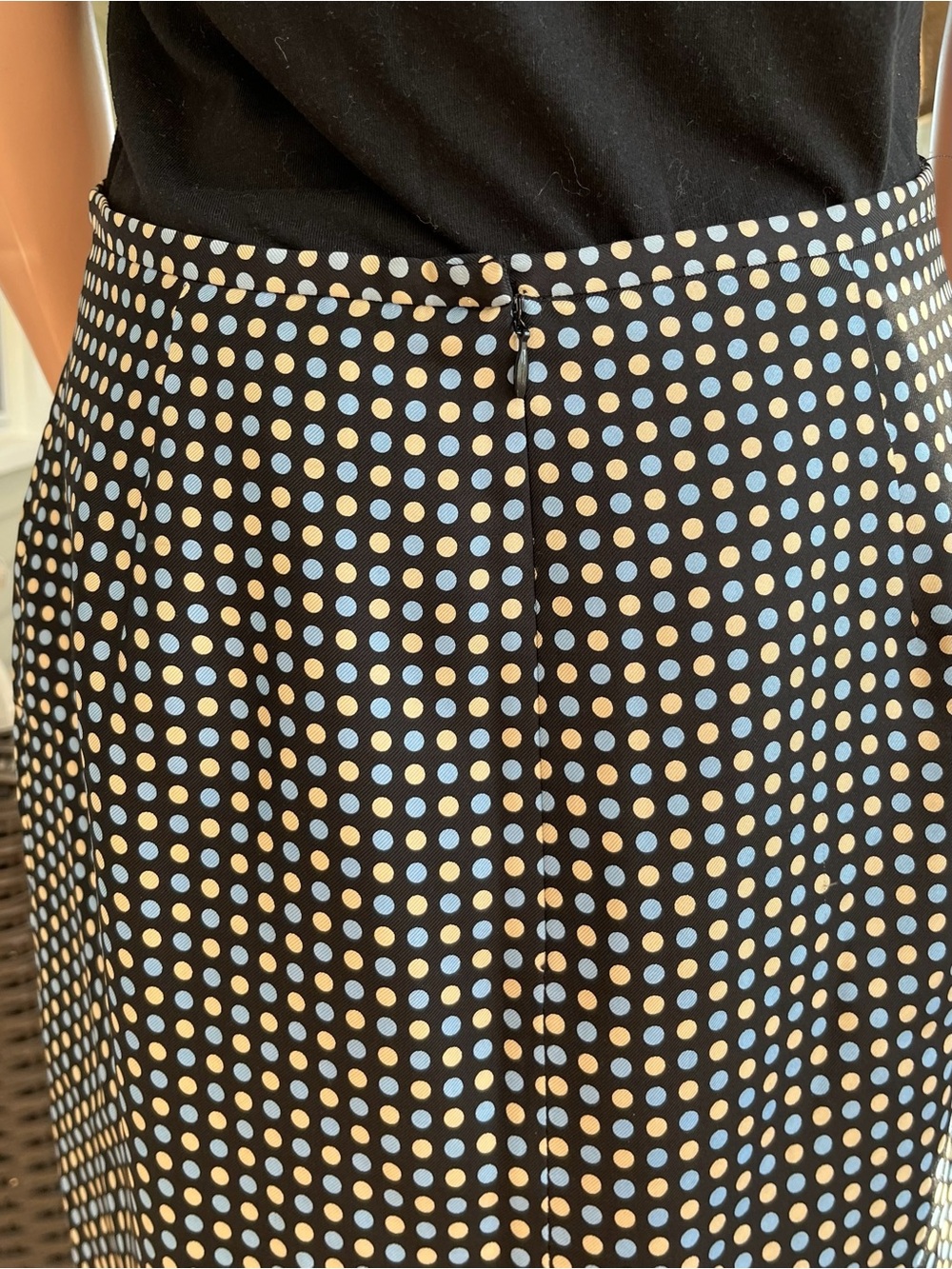Ann Taylor 100% Silk Polka Dot Pencil Skirt Black Blue Tan Size 8 Lined - Picture 4 of 7